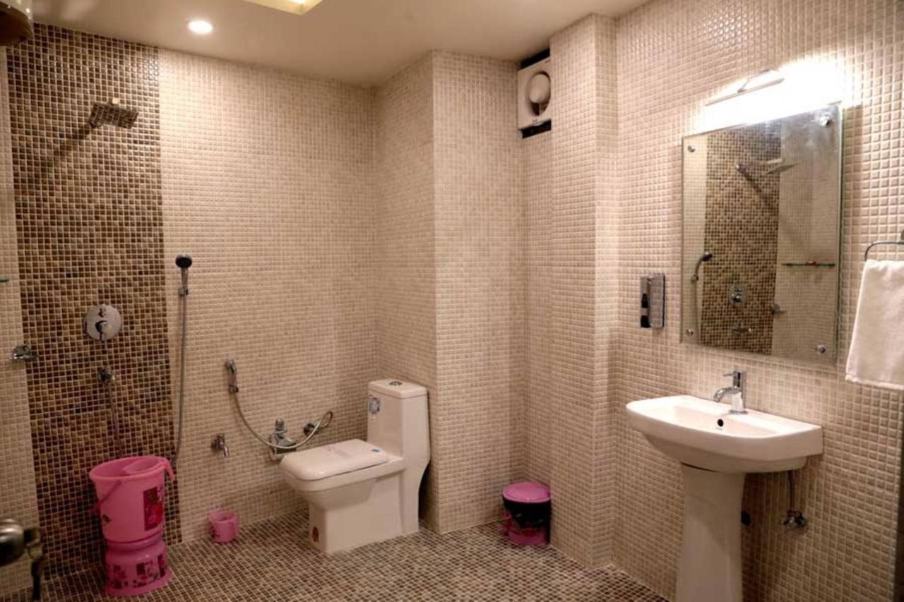 לקנאו Hotel Vinayak Lifestyle Hotels מראה חיצוני תמונה