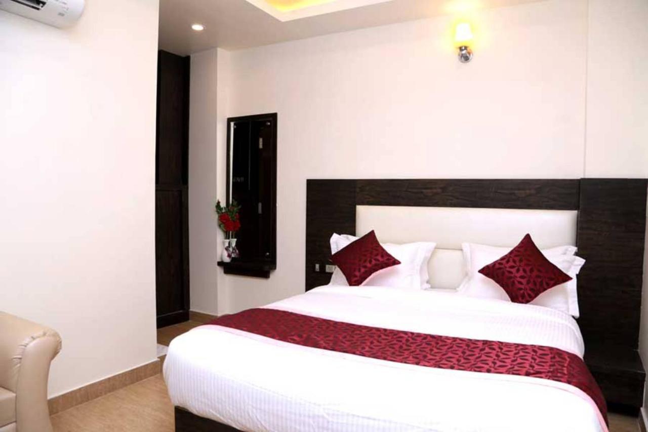 לקנאו Hotel Vinayak Lifestyle Hotels מראה חיצוני תמונה